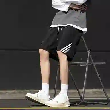 星际者 侧边条纹图案设计潮流个性时尚百搭出门通勤休闲短裤 男女同款