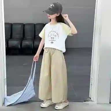 迷乐童堡休闲运动套装 拼色字母圆领插肩短袖 两件套 儿童款