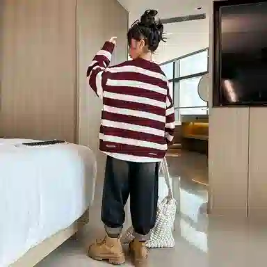 迷乐童堡 童装 洋气儿童加厚打底衫女大童秋冬条纹套头针织衫 女童 酒红色