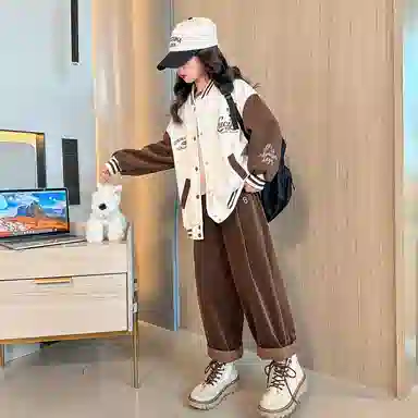 2023