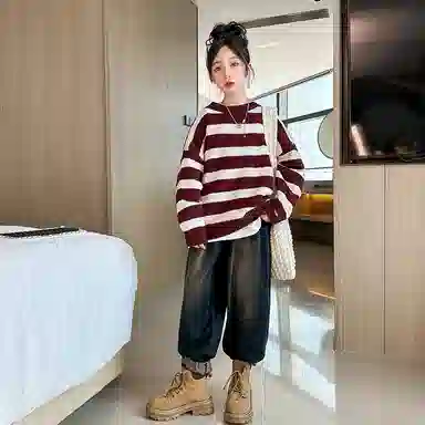 迷乐童堡 童装 洋气儿童加厚打底衫女大童秋冬条纹套头针织衫 女童 酒红色