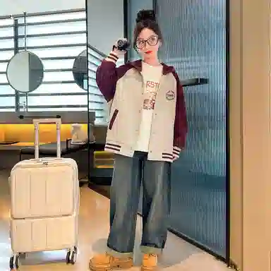 迷乐童堡 外套洋气时髦上衣女大童连帽拼色宽松时髦棒球服 儿童款 杏色