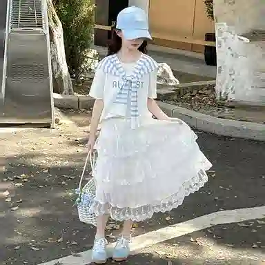儿童款 迷乐童堡裙装套装 洋气时髦字母条纹披肩短袖套裙两件套