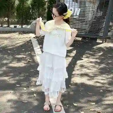 儿童款 迷乐童堡裙装套装 洋气时髦字母条纹披肩短袖套裙两件套
