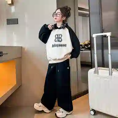 迷乐童堡 童装 加绒洋气插肩袖加厚卫衣 儿童款 咖色