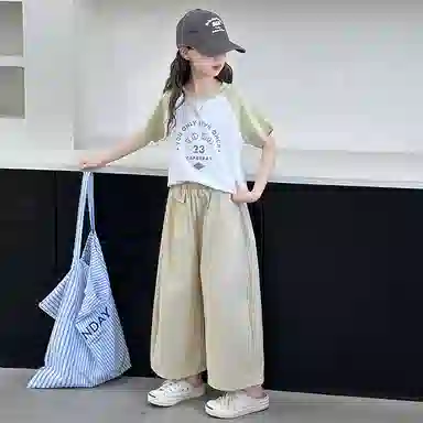 迷乐童堡休闲运动套装 拼色字母圆领插肩短袖 两件套 儿童款