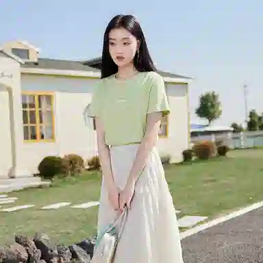 XIANGYING T