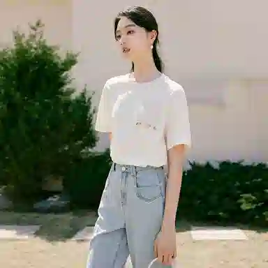 XIANGYING T