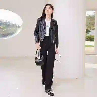 XIANGYING T