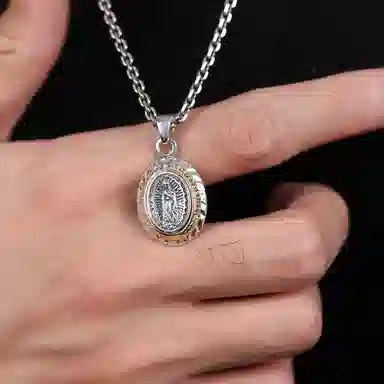 925