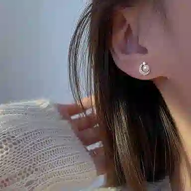 S925