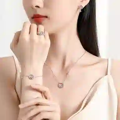 S925