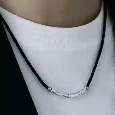 999