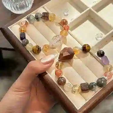 琳琯瑛 宝草莓晶绿发晶黄塔晶红胶花银曜石天然 粉水晶 手饰手串 女款