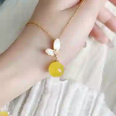 琳琯瑛 新式中国风项链 海贝款圆珠 蝴蝶款轻奢贵气 琥珀蜜蜡 玉石吊坠 女款 琥珀蜜蜡 礼物