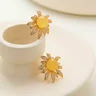 琳琯瑛 新中式宫廷风太阳花一对新品小众设计别致新品 琥珀蜜蜡 耳钉 女款 礼物