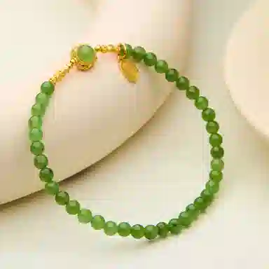925