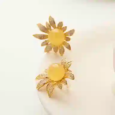 琳琯瑛 新中式宫廷风太阳花一对新品小众设计别致新品 琥珀蜜蜡 耳钉 女款 礼物