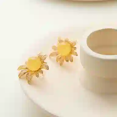 琳琯瑛 新中式宫廷风太阳花一对新品小众设计别致新品 琥珀蜜蜡 耳钉 女款 礼物