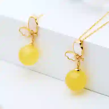 925