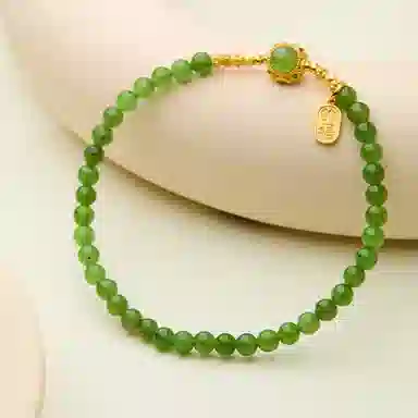 925