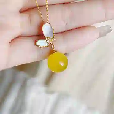 琳琯瑛 新式中国风项链 海贝款圆珠 蝴蝶款轻奢贵气 琥珀蜜蜡 玉石吊坠 女款 琥珀蜜蜡 礼物