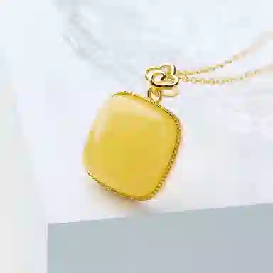925