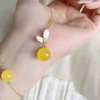 琳琯瑛 新式中国风项链 海贝款圆珠 蝴蝶款轻奢贵气 琥珀蜜蜡 玉石吊坠 女款 琥珀蜜蜡 礼物
