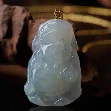 琳琯瑛 新中式国风豆色小财神 豆种 翡翠吊坠 女款