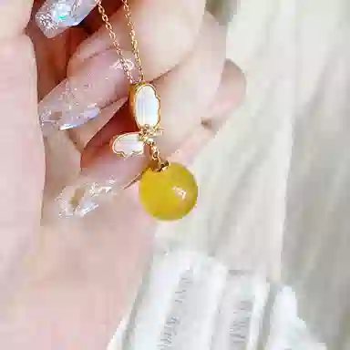 琳琯瑛 新式中国风项链 海贝款圆珠 蝴蝶款轻奢贵气 琥珀蜜蜡 玉石吊坠 女款 琥珀蜜蜡 礼物