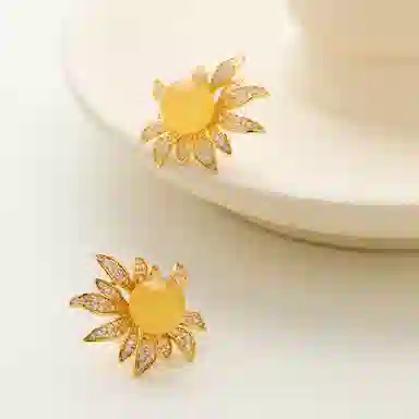 琳琯瑛 新中式宫廷风太阳花一对新品小众设计别致新品 琥珀蜜蜡 耳钉 女款 礼物