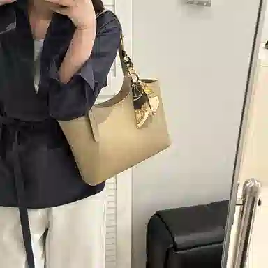 S.REPHEN Retro Tote Bag