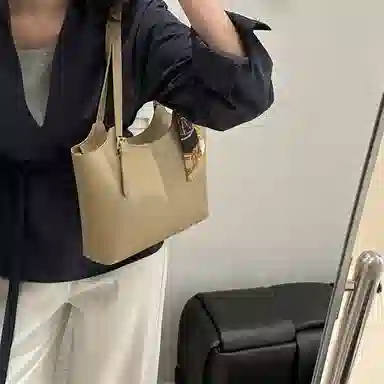 S.REPHEN Retro Tote Bag