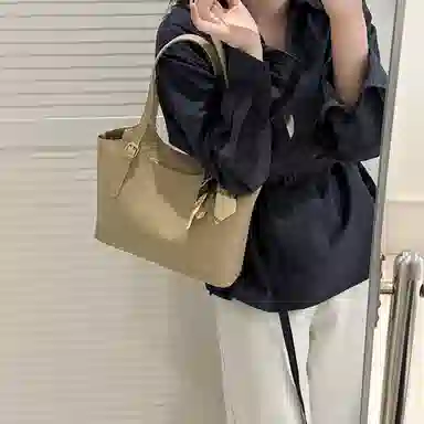 S.REPHEN Retro Tote Bag