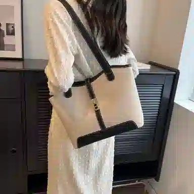 morellybear Tote
