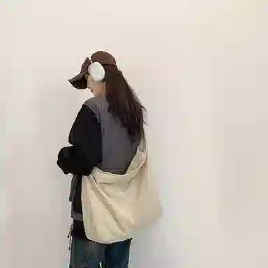 Morellybear Canvas Shoulder Bag