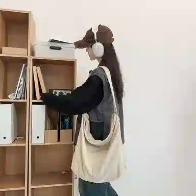 Morellybear Canvas Shoulder Bag