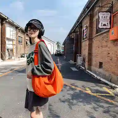 morellybear Nylon Crescent Bag