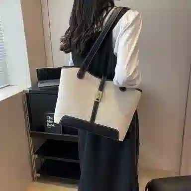 morellybear Tote