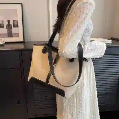 morellybear Tote