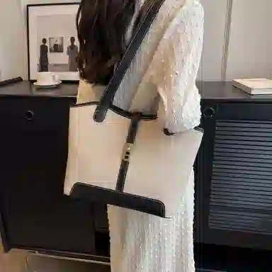 morellybear Tote