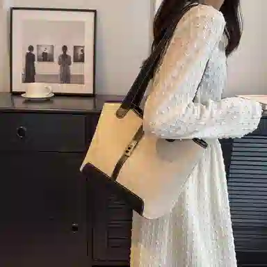 morellybear Tote