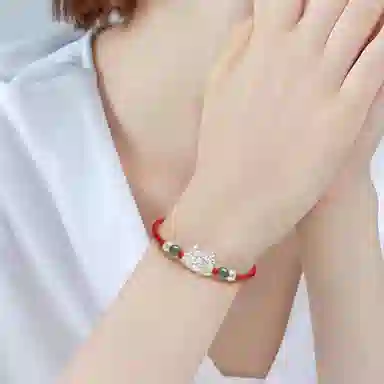 999
