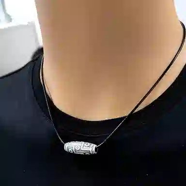 999