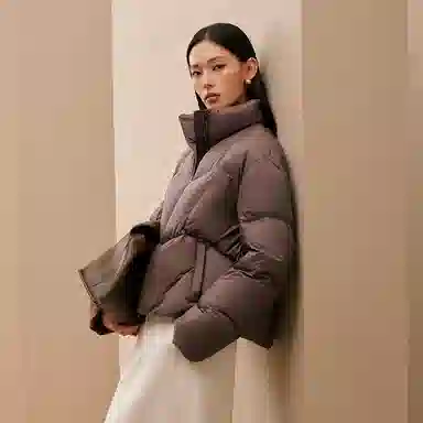 太平鸟 纯色保暖短款立领面包服羽绒服 女款