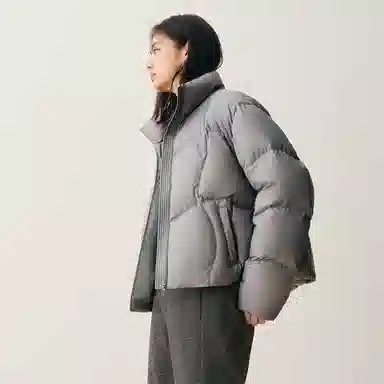 太平鸟 纯色保暖短款立领面包服羽绒服 女款