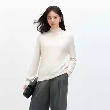 Peacebird Seamless Wool Sweater