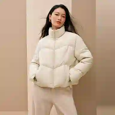 太平鸟 纯色保暖短款立领面包服羽绒服 女款
