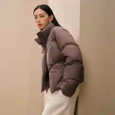太平鸟 纯色保暖短款立领面包服羽绒服 女款