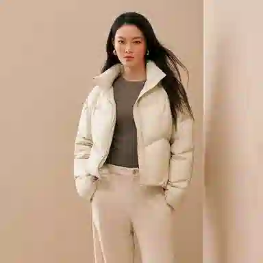 太平鸟 纯色保暖短款立领面包服羽绒服 女款